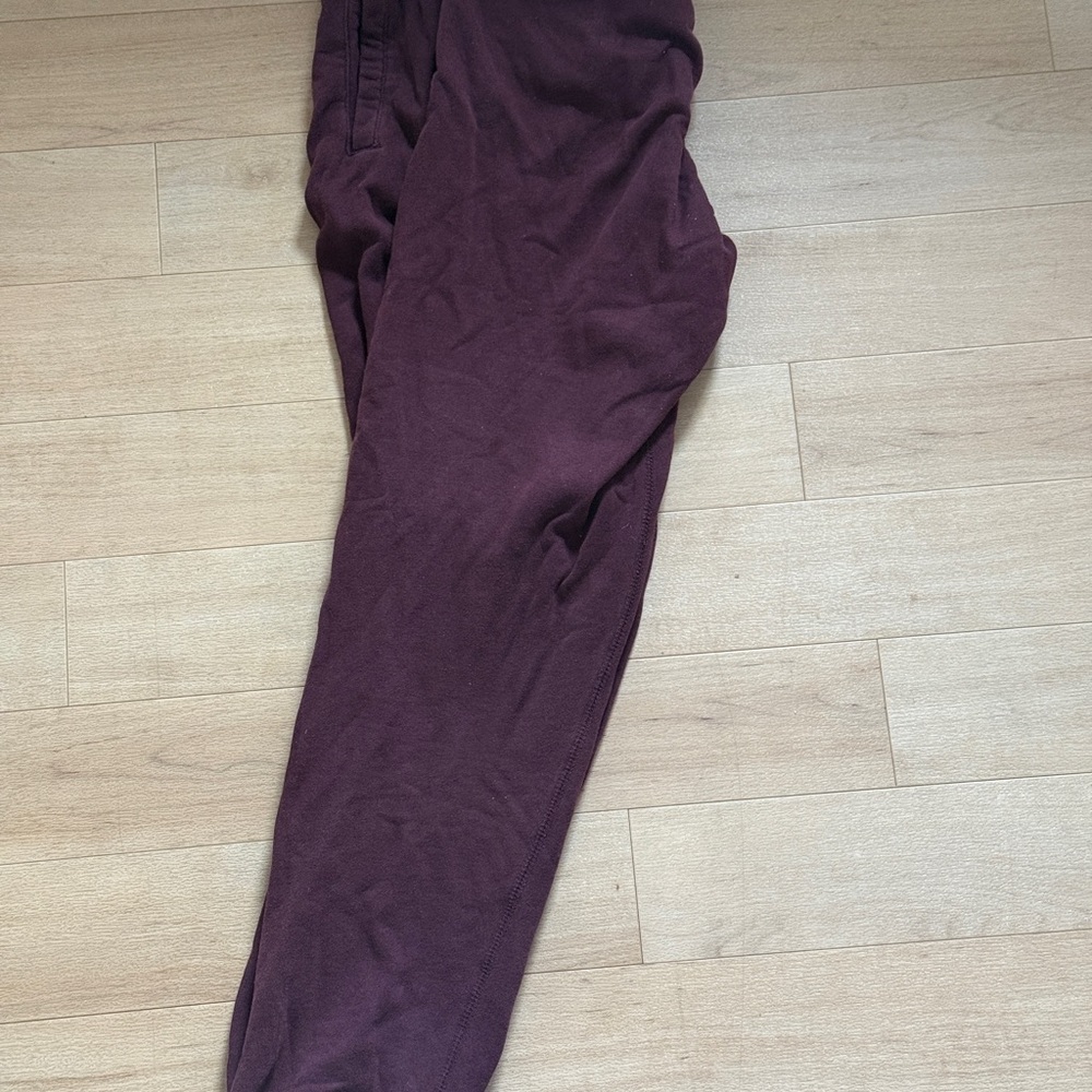 Women’s roots sweatpants size medium